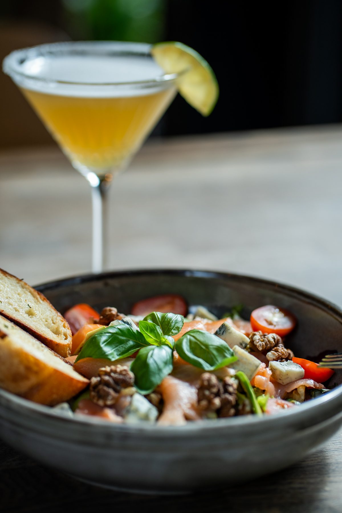 Sałatka z drinkiem w Restauracji Merkury Kudowa-Zdrój